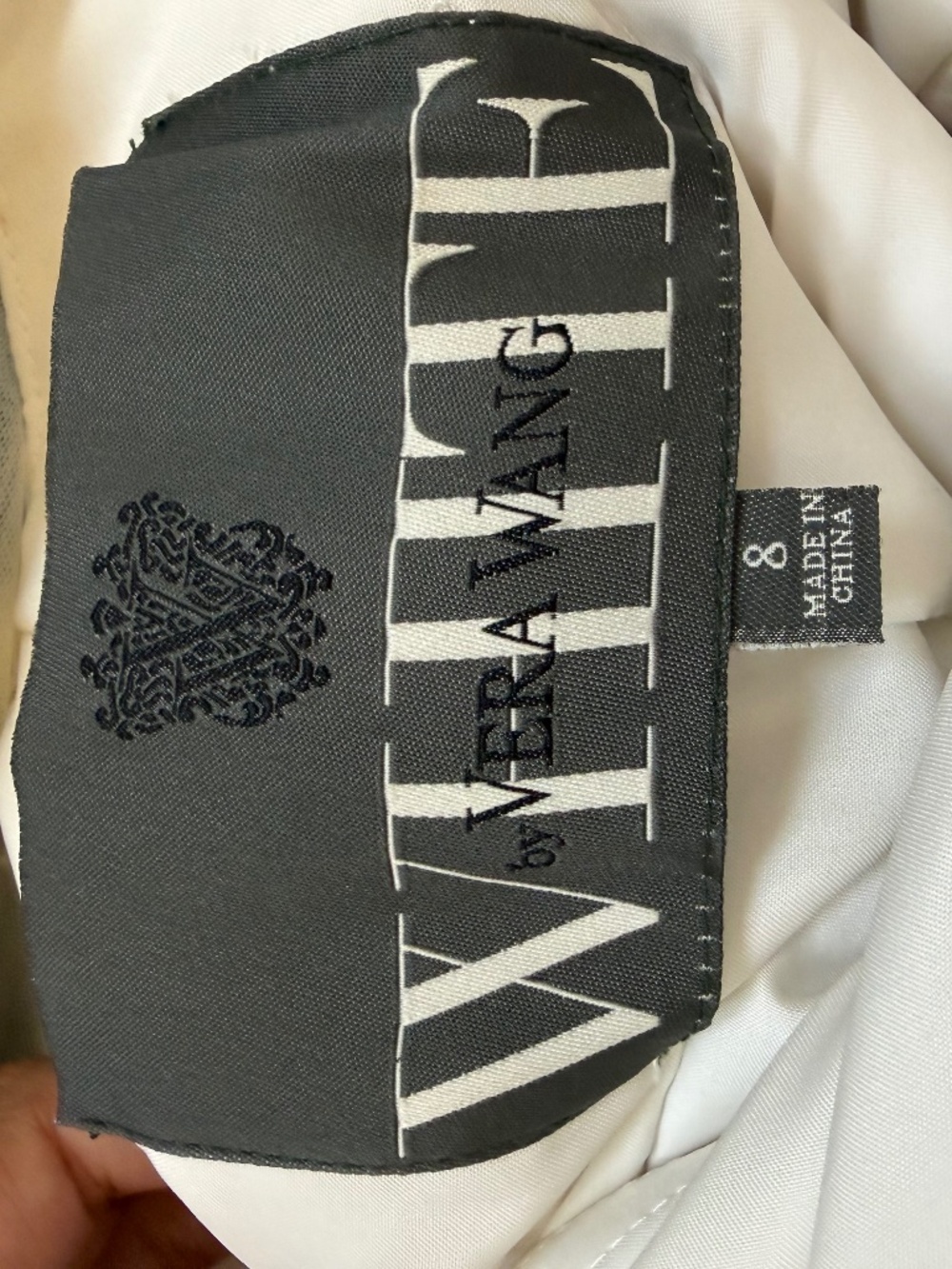 Size 8 Vera Wang White Collection Wedding Dress and Veil